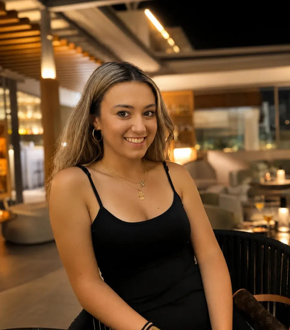 Portrait of Nicole Kristina, California-licensed cosmetologist and Orange County hairstylist